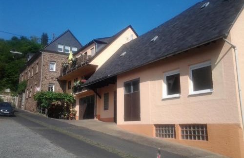 Briedel Casa | Weingut-Gästehaus Karl Otto Nalbach