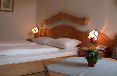 Deutsch Haseldorf Hotel | Weinlandhof