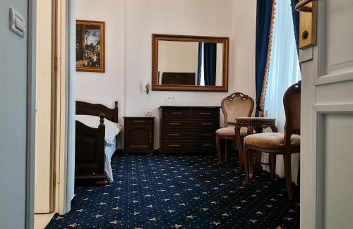 Brasov City Centre Apartamento | Weiss Little Palace