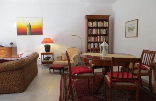 Bad Suderode Apartamento | Weisses-Haus-am-Kurpark-Fewo-Gartenblick