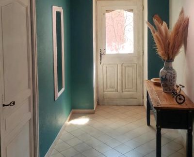 Nebian Casa | Welcome, Bienvenue, Chez Charly!