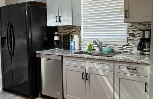 Oak Ridge Casa | Welcome, cozy 3-bedroom, 2-bath home just minutes from world-famous theme parks,