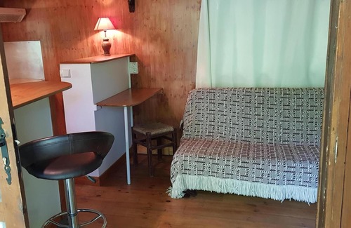 St Gervais sur Mare Cabina | "Bienvenido" a la cabaña del pescador.