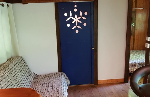 St Gervais sur Mare Cabina | "Bienvenido" a la cabaña del pescador.