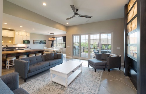 Williams Casa | Hermosa casa a estrenar! Completa con tu propio putting green.