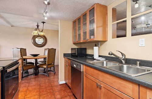 Northeast Santa Fe Hotel | Welcome Home to Santa Fe - Downtown Location, Fireplace, Pool Access