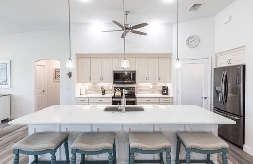White Marsh Casa | Welcome Home to Your Sunset Retreat in Beautiful Rotonda West!