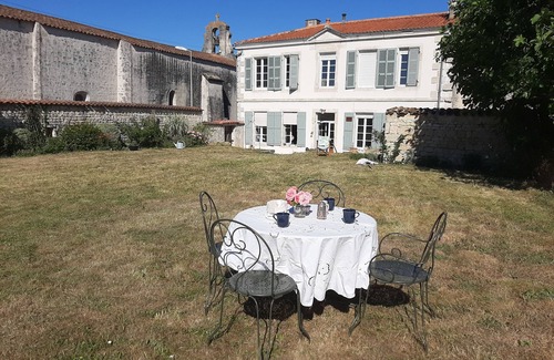 Ardillieres Casa | Figuiers, presbiterio de carácter en el campo cerca de Chatelaillon
