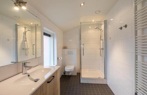 Municipality of Veere Complejo | Welcome in - Vakantiewoningen in het centrum met balkon - Langstraat 5 Zoutelande