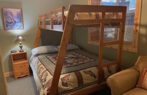 Island Park Apartamento | Welcome INN - Cozy family cabin in Island Park ID