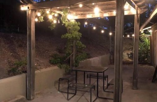 Atascadero Casa | Welcome Inn: Family Friendly Oasis among the Oaks in Wine Country
