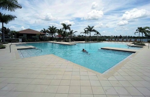 Naples Casa | WELCOME! Luxury House w/Pickleball, Beaches, Marco Island, and Golf, & 5th Ave