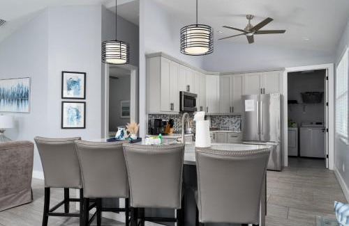 Mid Island Casa | Welcome to 5541 Palmetto Street - New Build! Grab it NOW! home