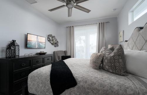 Mid Island Casa | Welcome to 5541 Palmetto Street - New Build! Grab it NOW! home