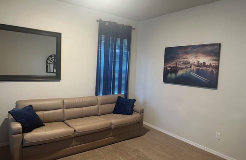 Rio Rancho Casa | Welcome to Acquiescent Home! 5 bedrooms 3 bath 3 living areas in Rio Rancho, NM