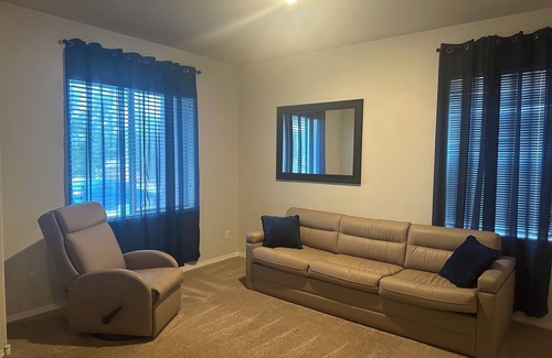Rio Rancho Casa | Welcome to Acquiescent Home! 5 bedrooms 3 bath 3 living areas in Rio Rancho, NM
