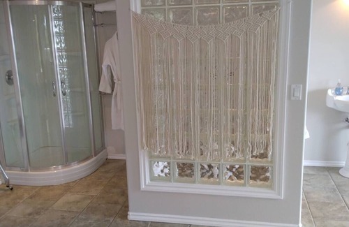 Chemainus Casa | Welcome to By the Bay Lavender's Villa
