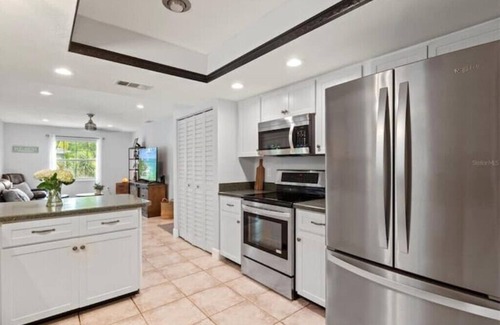 Bee Ridge Casa | Welcome to "Casa Amarilla"