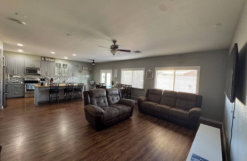 Casa Grande Casa | Welcome to Casa DeAgoro, a beautiful house to rent in a quiet neighborhood.