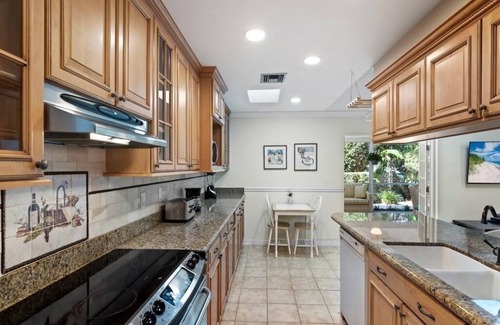 Florida Ridge Casa | Welcome to Casa Del Jardin. You very own private sanctuary with heated pool.