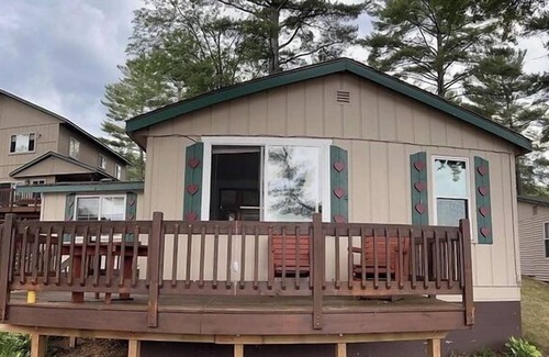 Gaylord Cabina | Welcome to Cottage 6 at Heart Lake Resort!