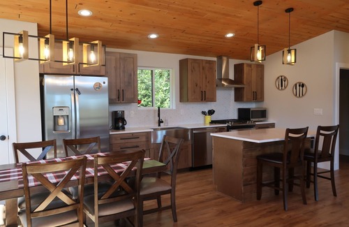 Hayden View Estates Casa | Welcome to Doe Run! 3-bedroom 2-bathroom lake house.
