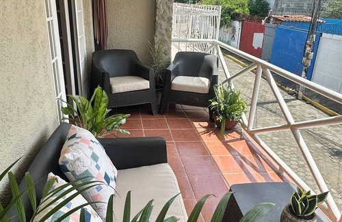 Central Apartamento | Welcome to El Nido! A perfect 2 BR Apartment steps to the beach!