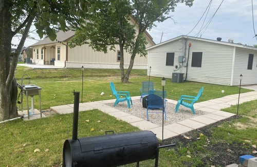 Port Arthur Casa | “Welcome to “Her LakeHouse”