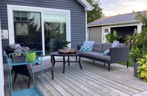 Wheatley Cabaña | Welcome to “Hickory Lakehouse” on the shores of Lake Erie. 5 star on Airbnb