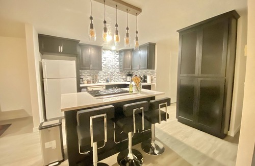 Thurston Apartamento | WELCOME TO HUEY DUCK HOUSE-A! 3BR & 2BA SLEEP-8