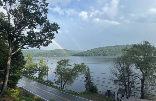 Hadley Casa | Welcome to Ledgerock, A 3-bedroom Lake Front house on The Great Sacandaga Lake.