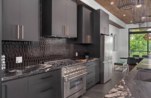 South River Casa | Welcome to 'Malibu in Muskoka' Luxury Cottage on Beautiful Forest Lake🌴🎣 🏖️
