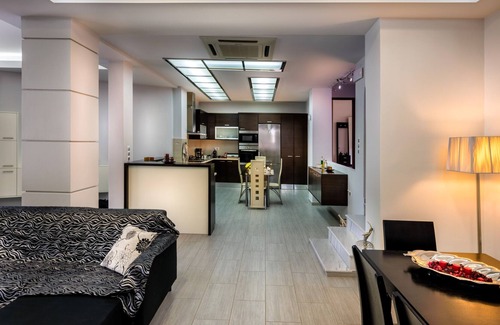 Ferma Casa | Bienvenido a Mayla House.