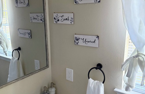 Montgomery Casa | Welcome to our 3-bedroom, 2-bath getaway just minutes from Montgomery Airport!