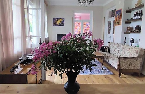 Sighnaghi Casa | Welcome to our cozy house with a breathtaking view of the mountains.