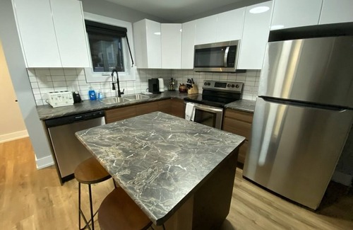 Welland Apartamento | Welcome To Our Modern 2Bdrm/1Bth w/ Laundry/BBQ