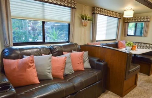 Hunt Club Casa | Welcome to Poolside Pines Resort!