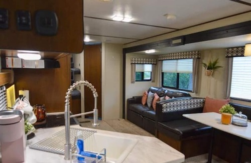 Hunt Club Casa | Welcome to Poolside Pines Resort!