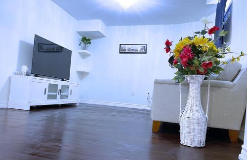 Innisfil Apartamento | WELCOME TO PREMIUM LIVING PLACE/2 BEDROOMS SUITE