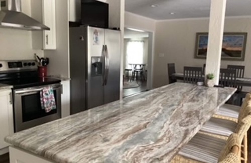 Park East Casa | Welcome to Sarasota! Indulge in a stress-free getaway at this turnkey rental property