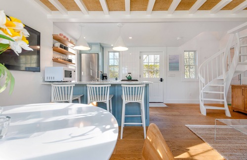 Siasconset Cabaña | Welcome to Sea Suite ~ The perfect beach cottage in the heart of Sconset