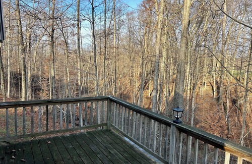 Melmore Casa | Welcome to St. John’s Hollow Retreat! Charming 3-bedroom house outside of Tiffin