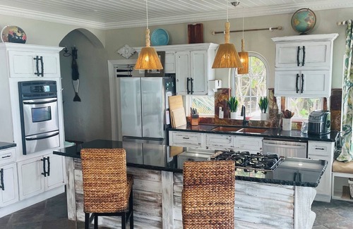 Farmer's Hill Casa | Welcome to Sugary Sands – a beautifully decorated home on a wide secluded beach!