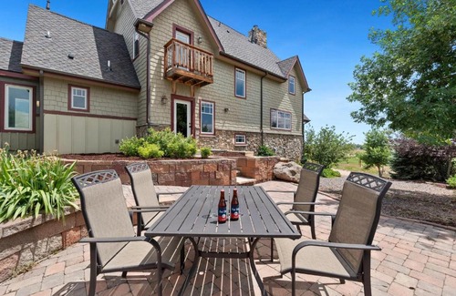 Fort Collins Casa | Welcome to Sunrise Ranch! Amazing Mountain Views!