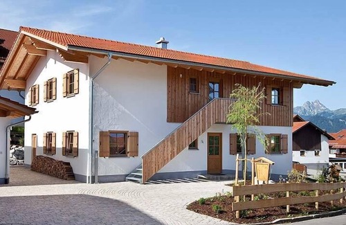 Fuessen Apartamento | Welcome to the Alex vacation apartment Holiday apartment B, your perfect retreat.