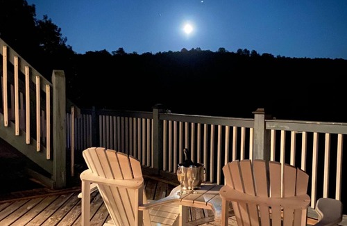 Harrington Casa | WELCOME TO THE AUBERGE VAL CARROLL! A retreat in nature!