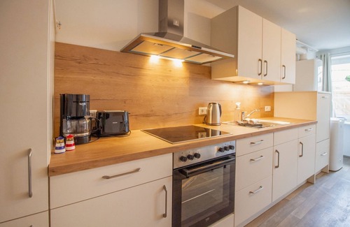 Groothusen Apartamento | Welcome to the beautiful holiday apartment "Grandma Husen"! This gem b