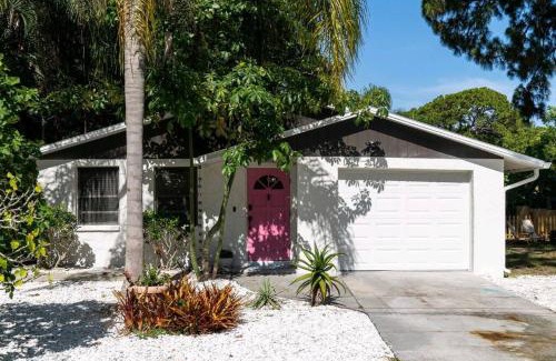 Gulf Gate Estates Casa | Welcome to The Bray Escape 4 miles to Siesta Key