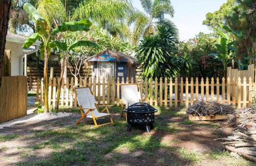 Gulf Gate Estates Casa | Welcome to The Bray Escape 4 miles to Siesta Key