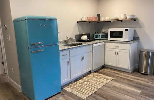 Buzzards Bay Apartamento | Welcome to the Cape! Cute, quiet and clean apartment ready for your stay.
